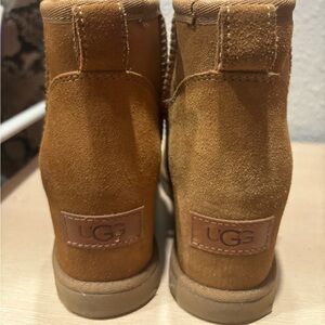 UGG wedge -Size 5